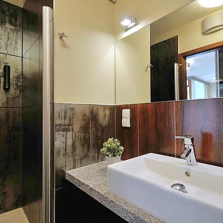 119 W Pieciogwiazdkowym Royal Tulip Plaza Tuz Tuz Dobruk Lägenhet