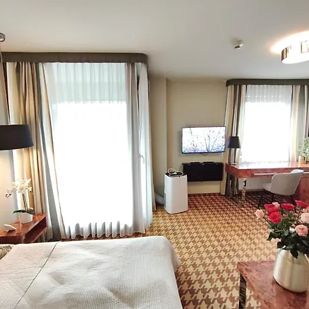 119 W Pieciogwiazdkowym Royal Tulip Plaza Tuz Tuz Dobruk * Kolobřeh
